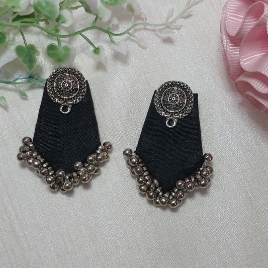 BLACK FABRIC EARRINGS