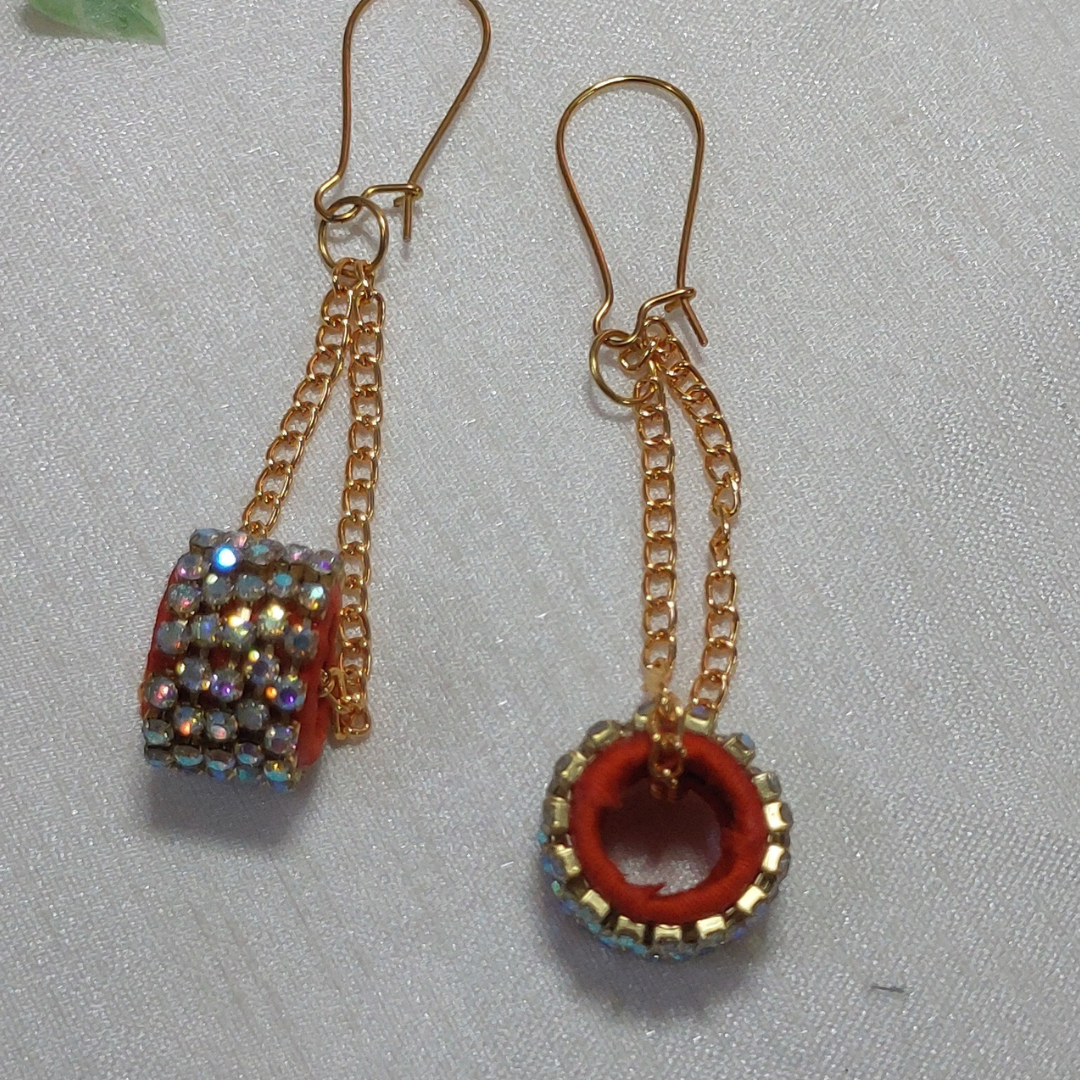 PINK HANGING EARRING